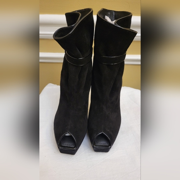 Louis Vuitton Black Suede Open Toe Ankle Booties Size 39/ US 8 - Picture 1 of 13